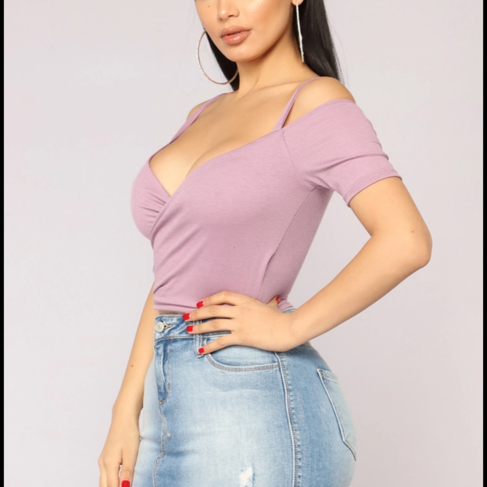 **SOLD** Lilac Cold Shoulder Top - Picture 2 of 7